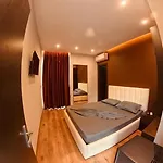 Отель Nuanti 3*
