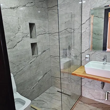 Hotel Nuanti 3*