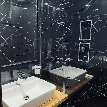 Nuanti 3* Himara