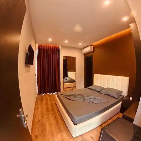 Hotel Nuanti 3*