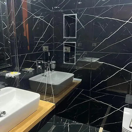Nuanti 3* Himara